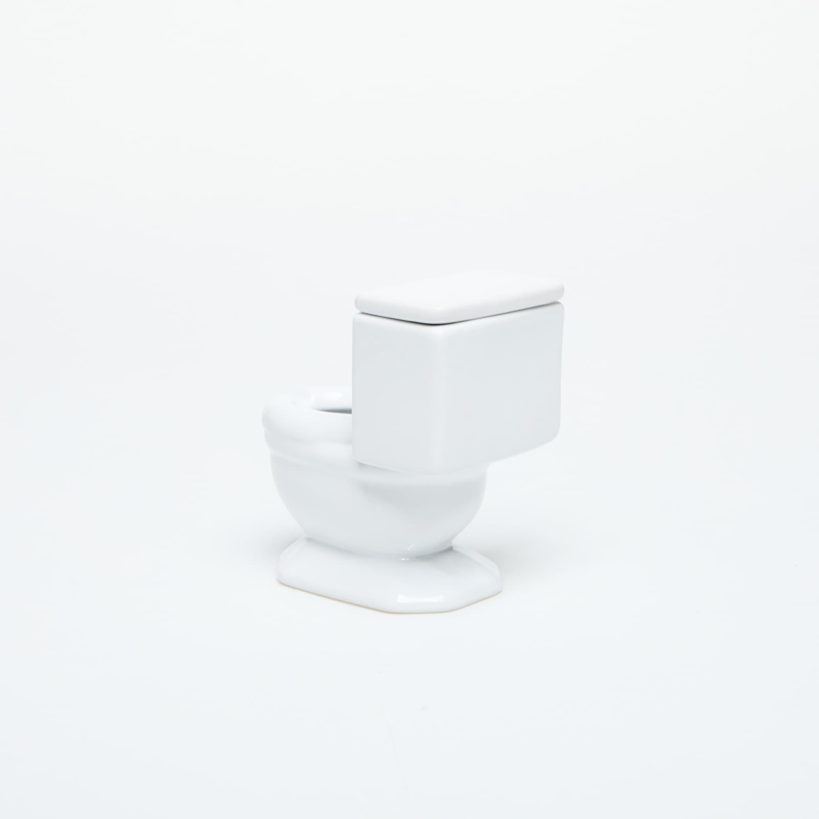 PLEASURES Toilet Ashtray White - 1 | YEO