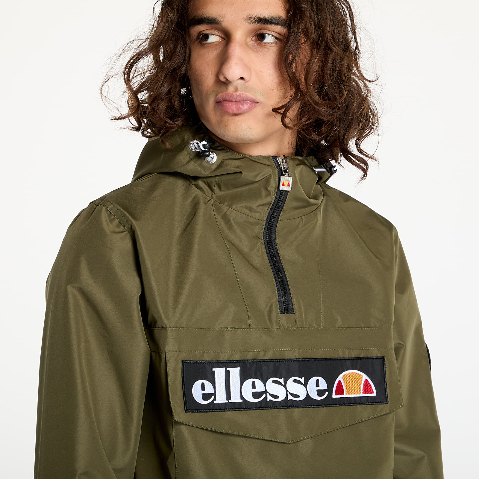Coupe vent ellesse Mont 2 OH Jacket Olive Queens