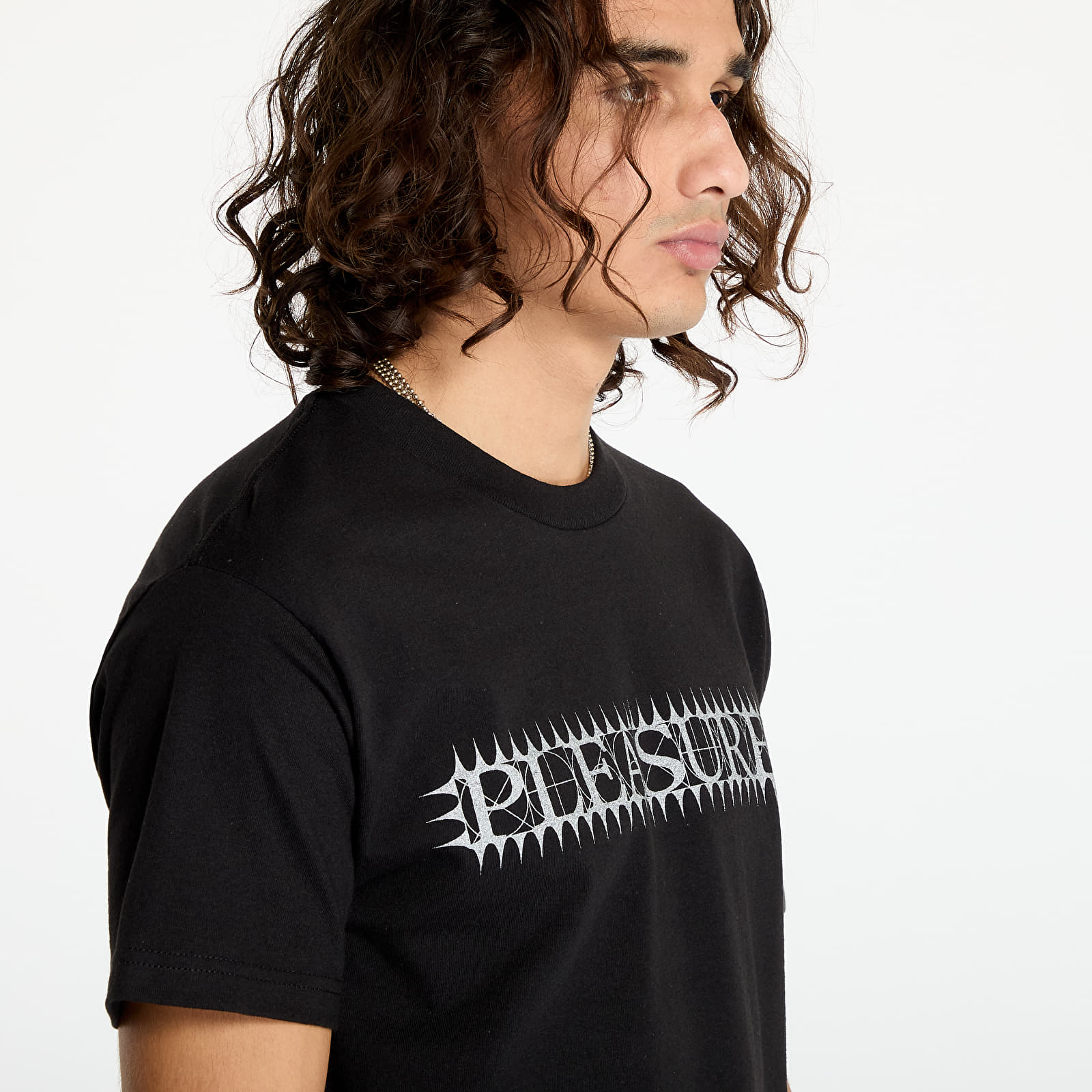 Camisetas hombre PLEASURES Spike T-Shirt Black