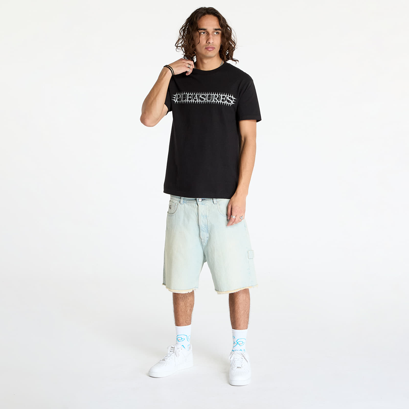 Camisetas hombre PLEASURES Spike T-Shirt Black