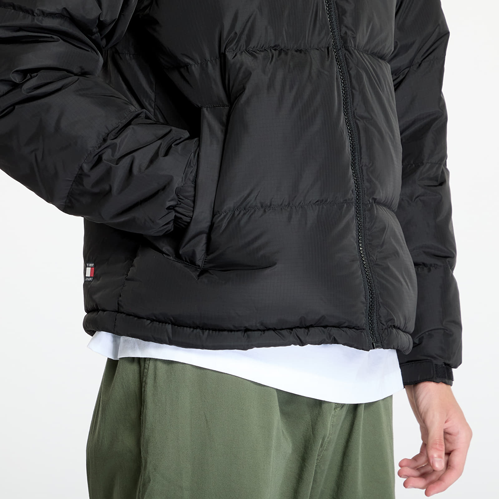 Miesten takit Tommy Jeans Alaska Puffer Jacket Black