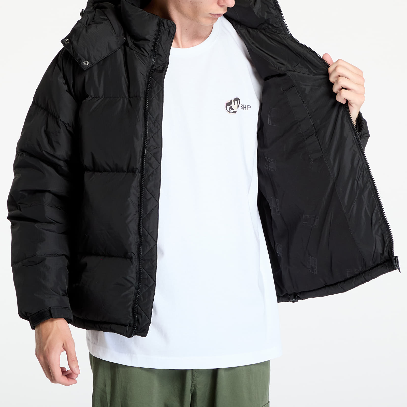 Miesten takit Tommy Jeans Alaska Puffer Jacket Black