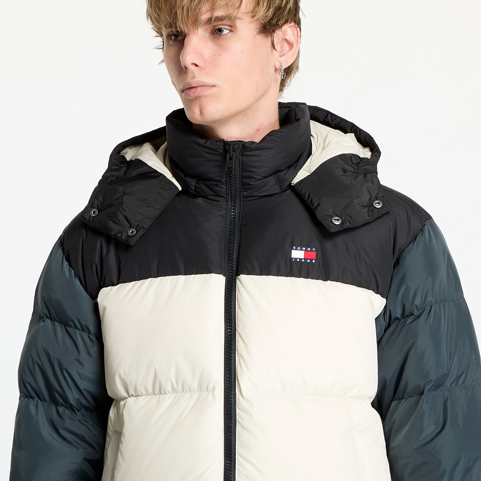 Men's jackets Tommy Jeans Alaska Colorblock Puffer Jacket Beige