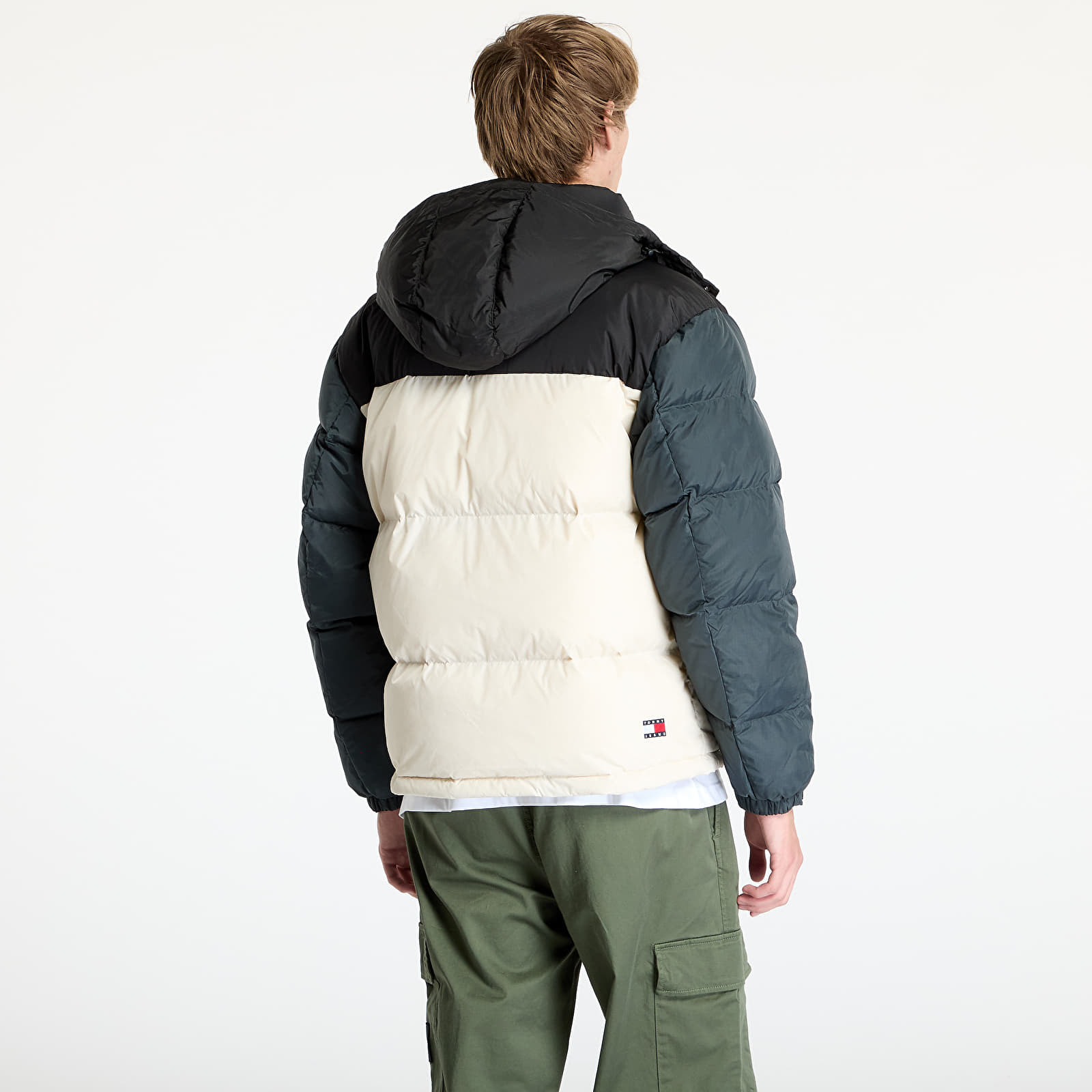 Herenjassen Tommy Jeans Alaska Colorblock Puffer Jacket Beige