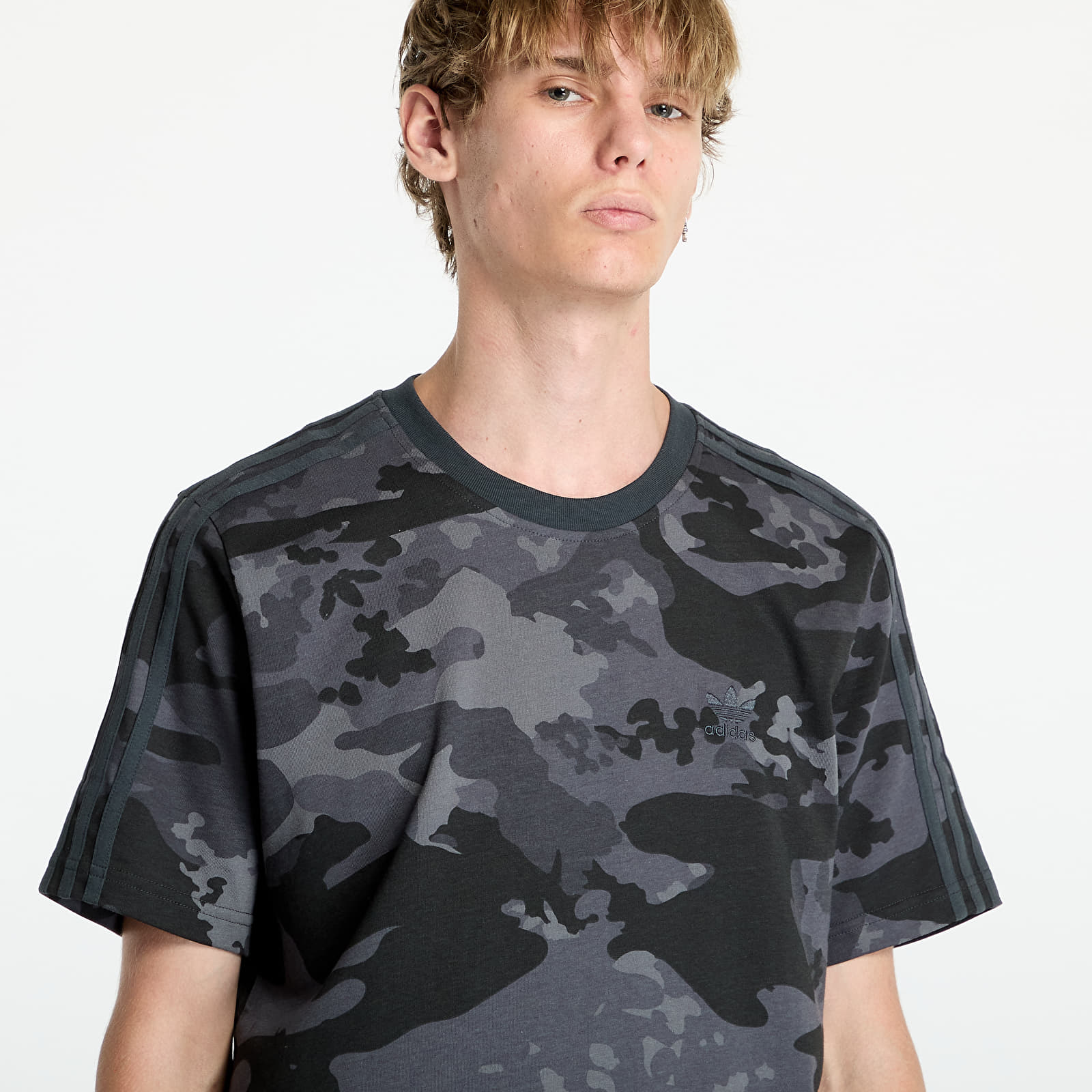 T-shirts adidas Originals Camo Aop Tee Carbon