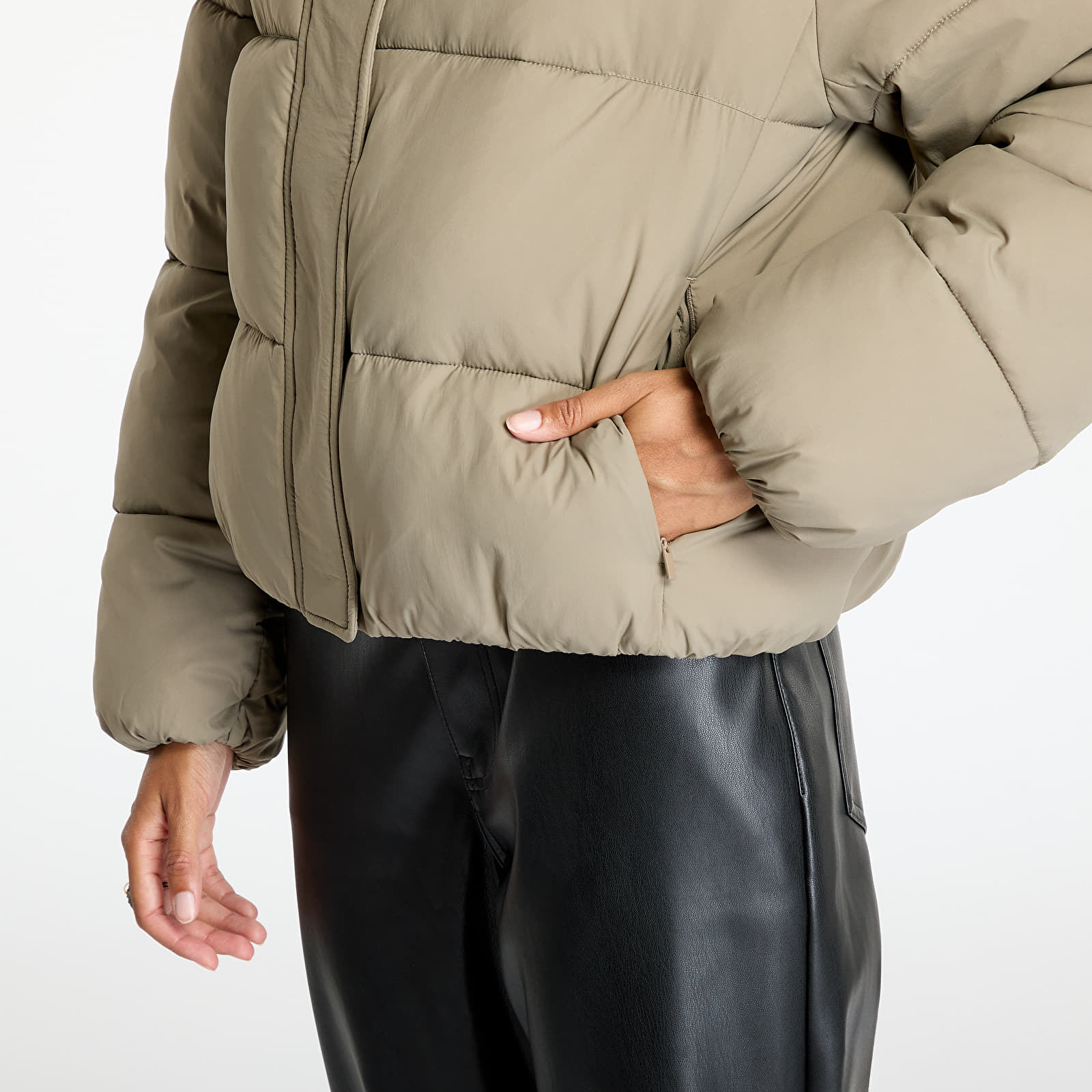 Women's jackets Calvin Klein Jeans Logo Short Hooded Puffer Jacket Gray