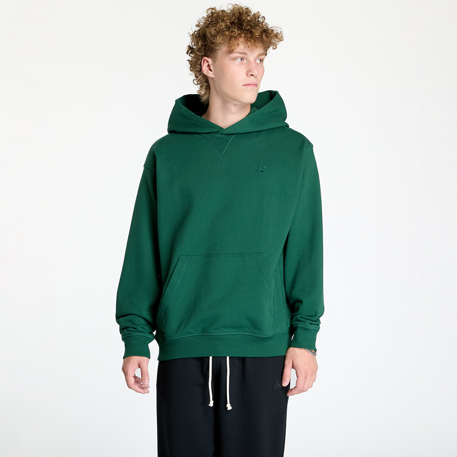 Mikina New Balance Athletics French Terry Hoodie Nightwatch Green M