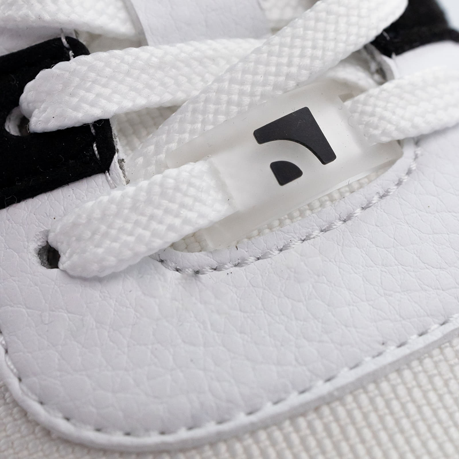 Zapatos Barebarics Zing White & Black