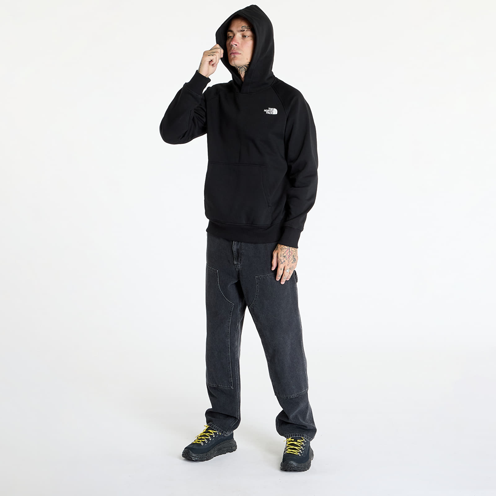 Sweatshirts för män The North Face M Raglan Box Nse Hoodie TNF Black
