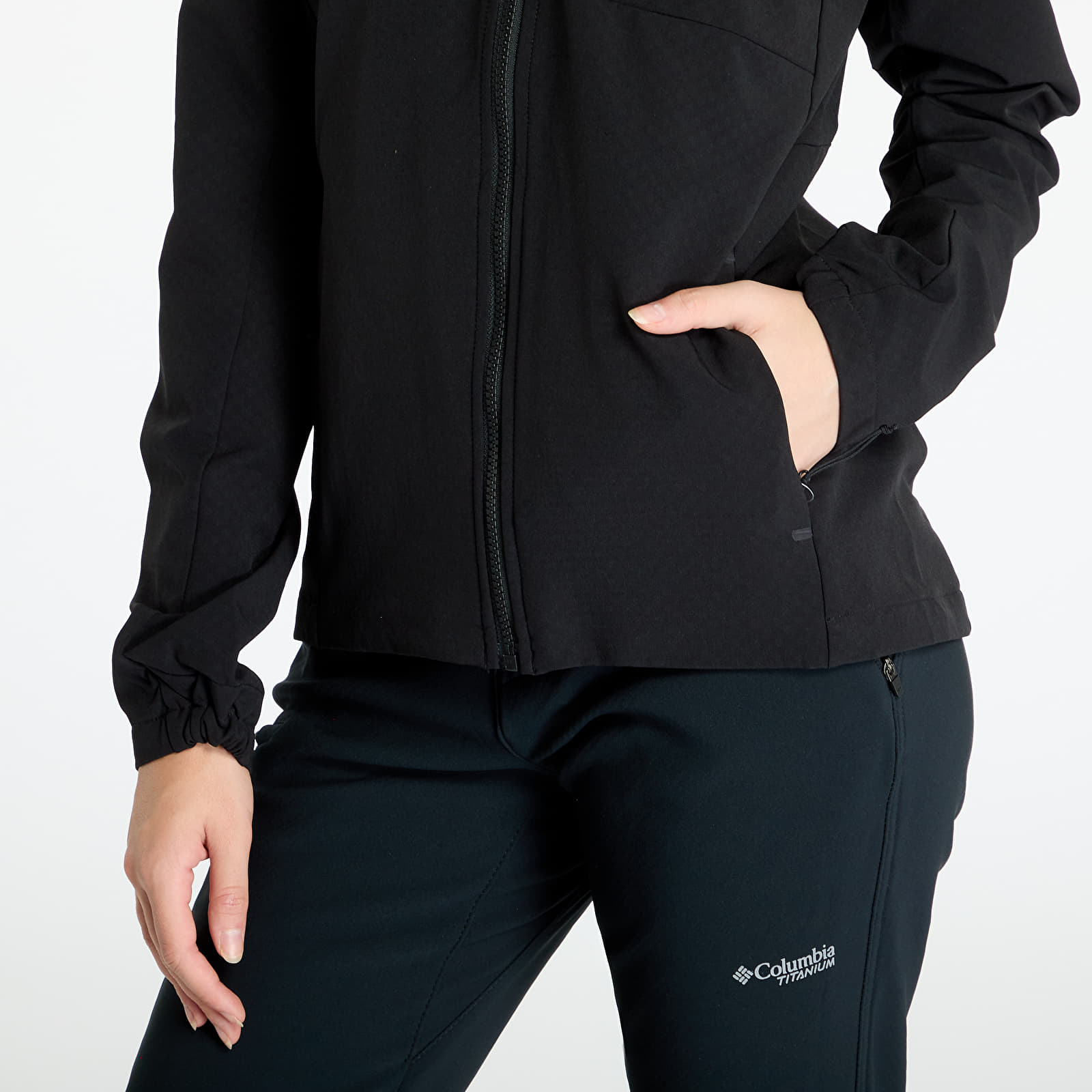 Vestes pour femmes The North Face Mountain Athletics Softshell Jacket TNF Black