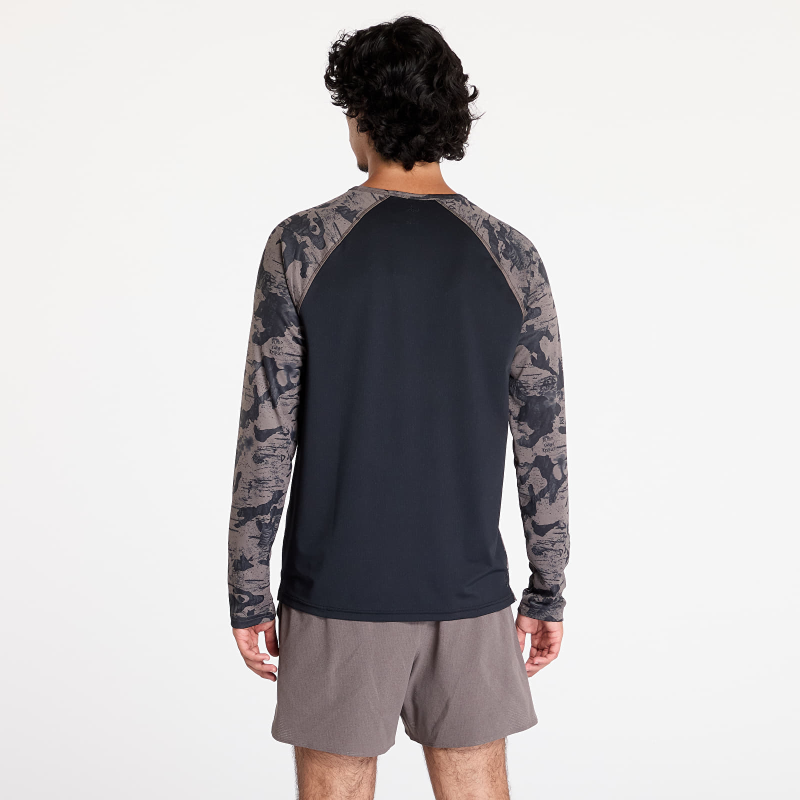 Koszulki Under Armour Project Rock IsoChill Long Sleeve T-Shirt Fresh Clay/ White