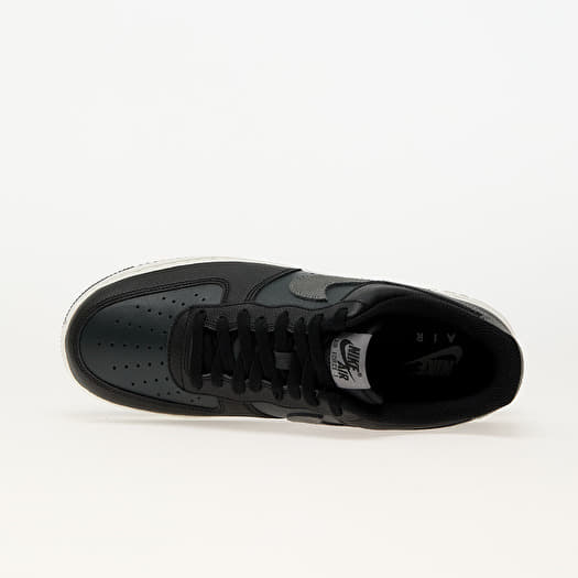 Nike Air Force 1 07 Lv8