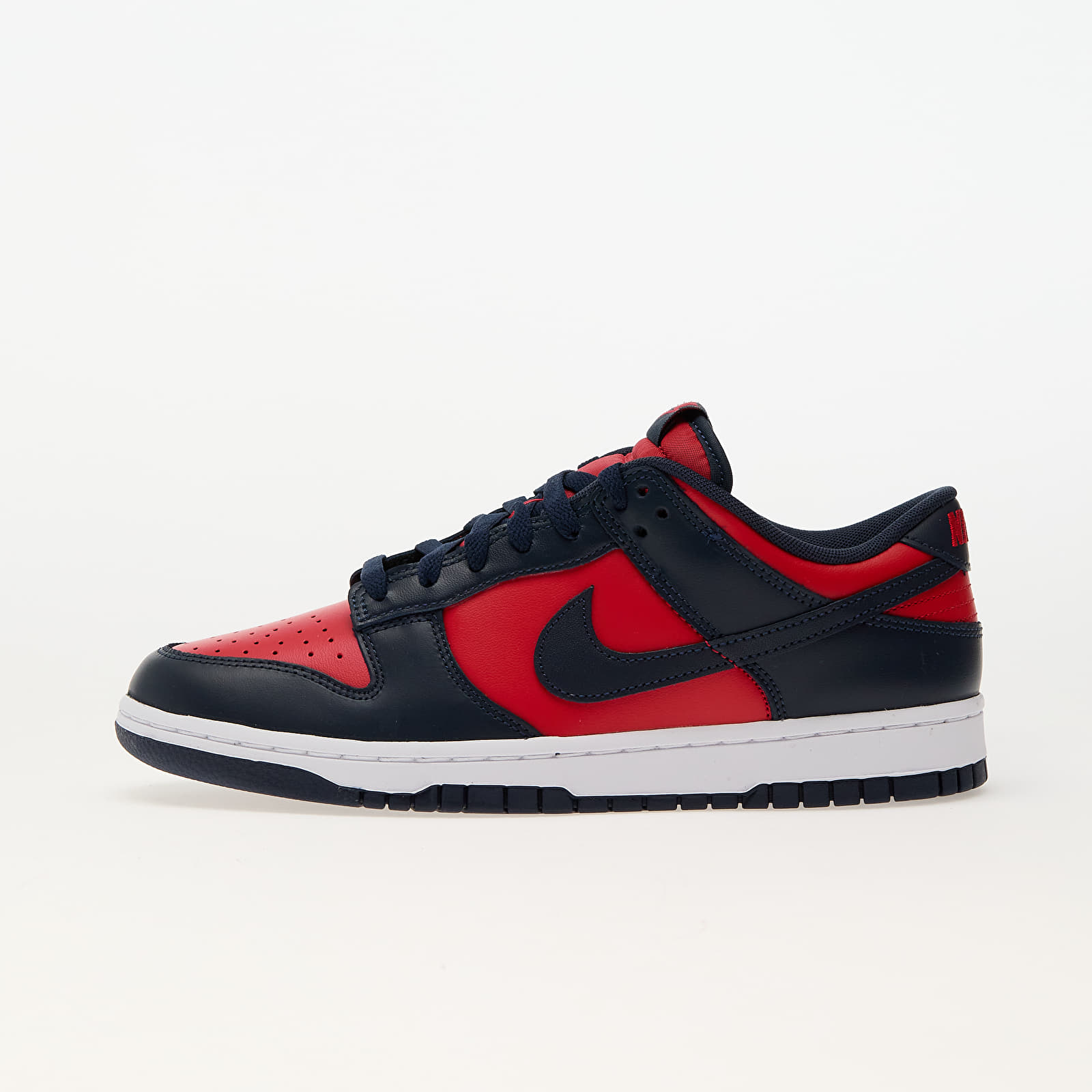 Men's sneakers and shoes Nike Dunk Low Retro University Red/ Obsidian-White