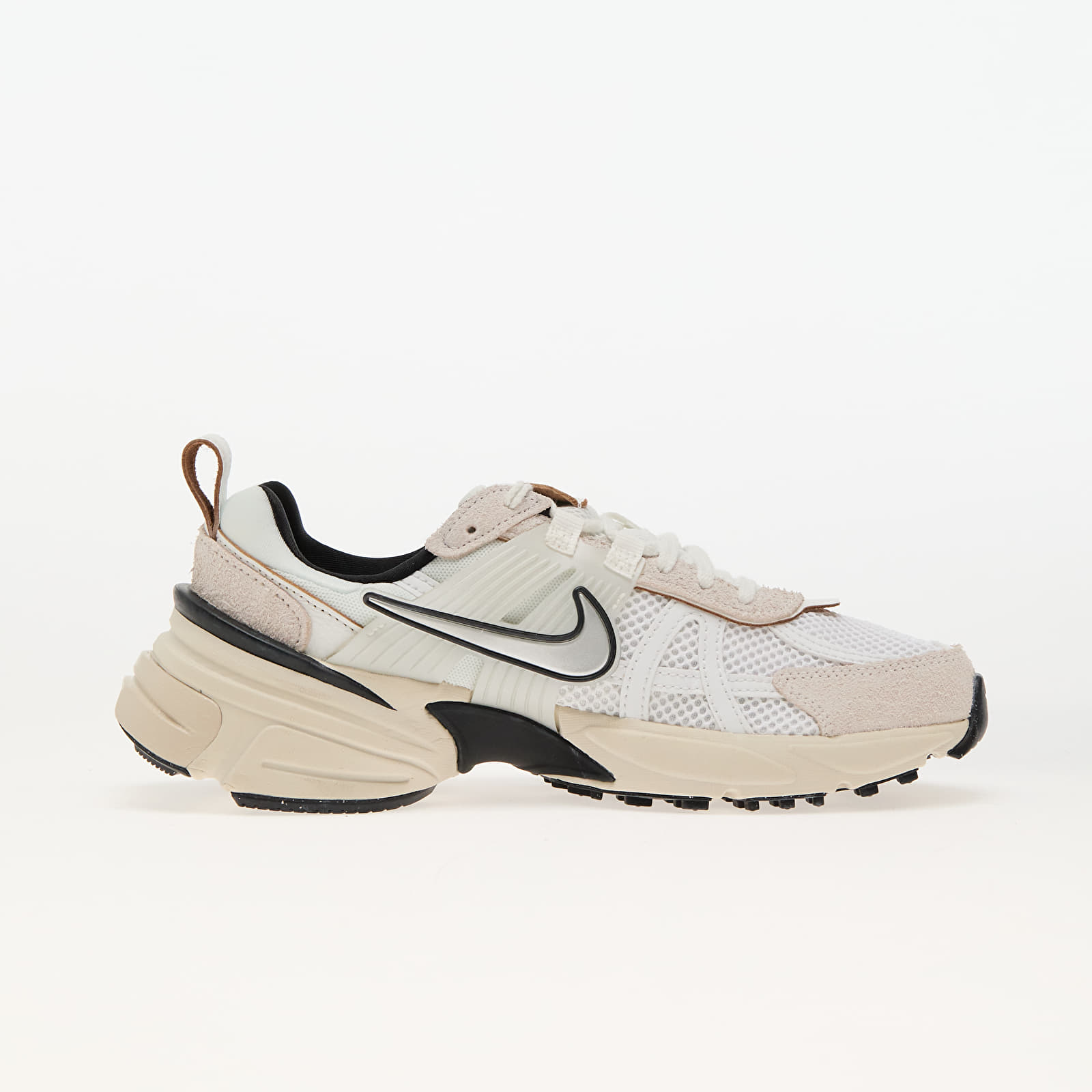 Women's sneakers and shoes Nike W V2K Run Summit White/ Chrome-White-Lt Orewood Brn