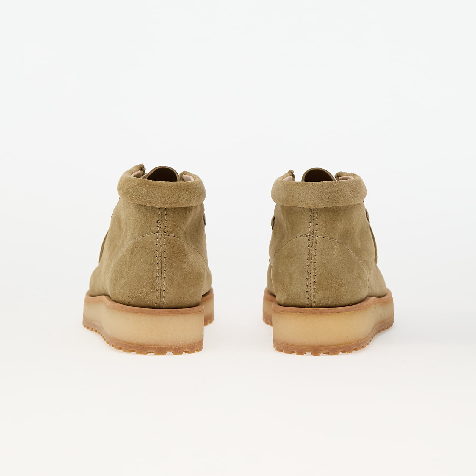 Zapatillas y zapatos de mujer Clarks Originals Wallabee Scout Dark Sand Suede