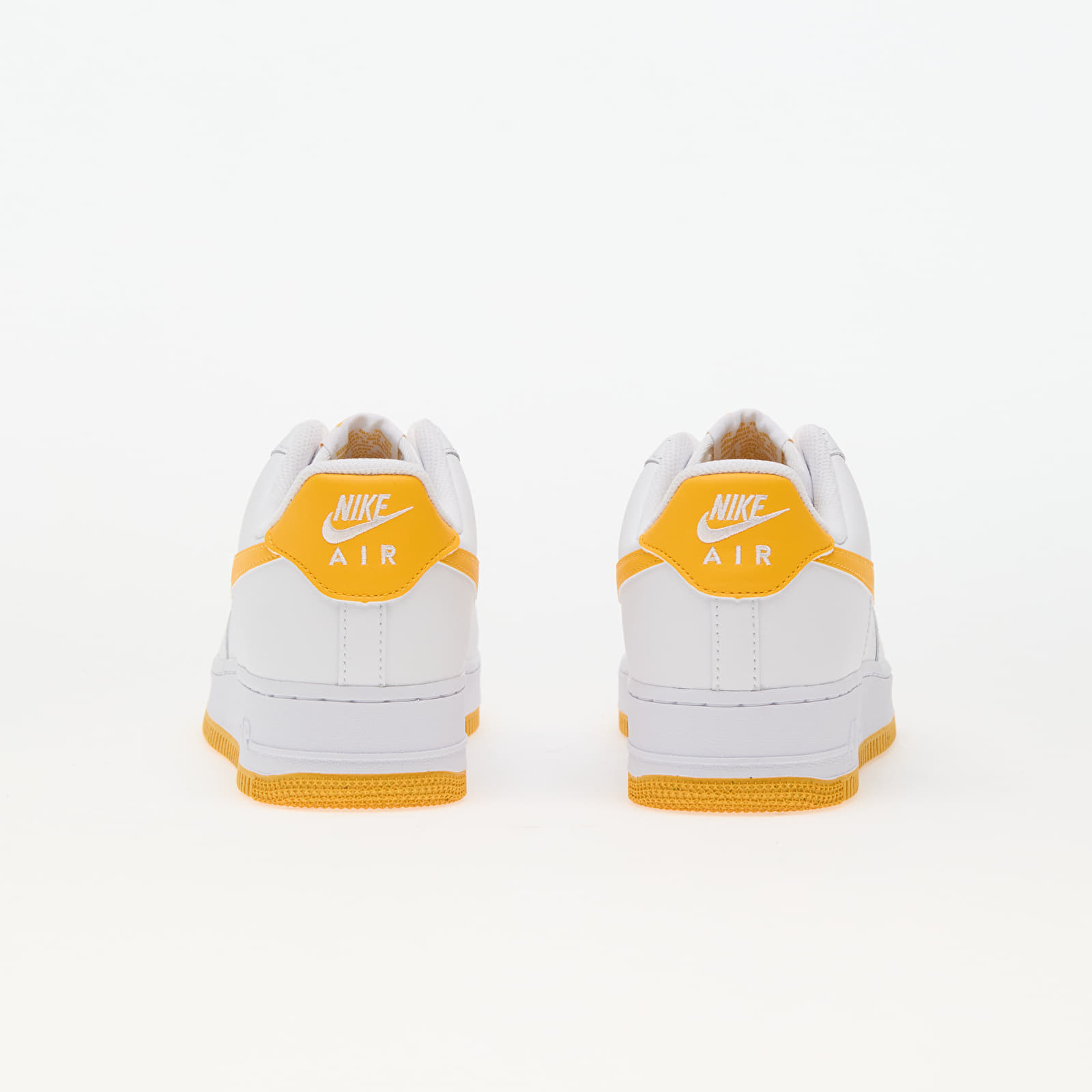 Férfi tornacipők és cipők Nike Air Force 1 '07 White/ University Gold-White