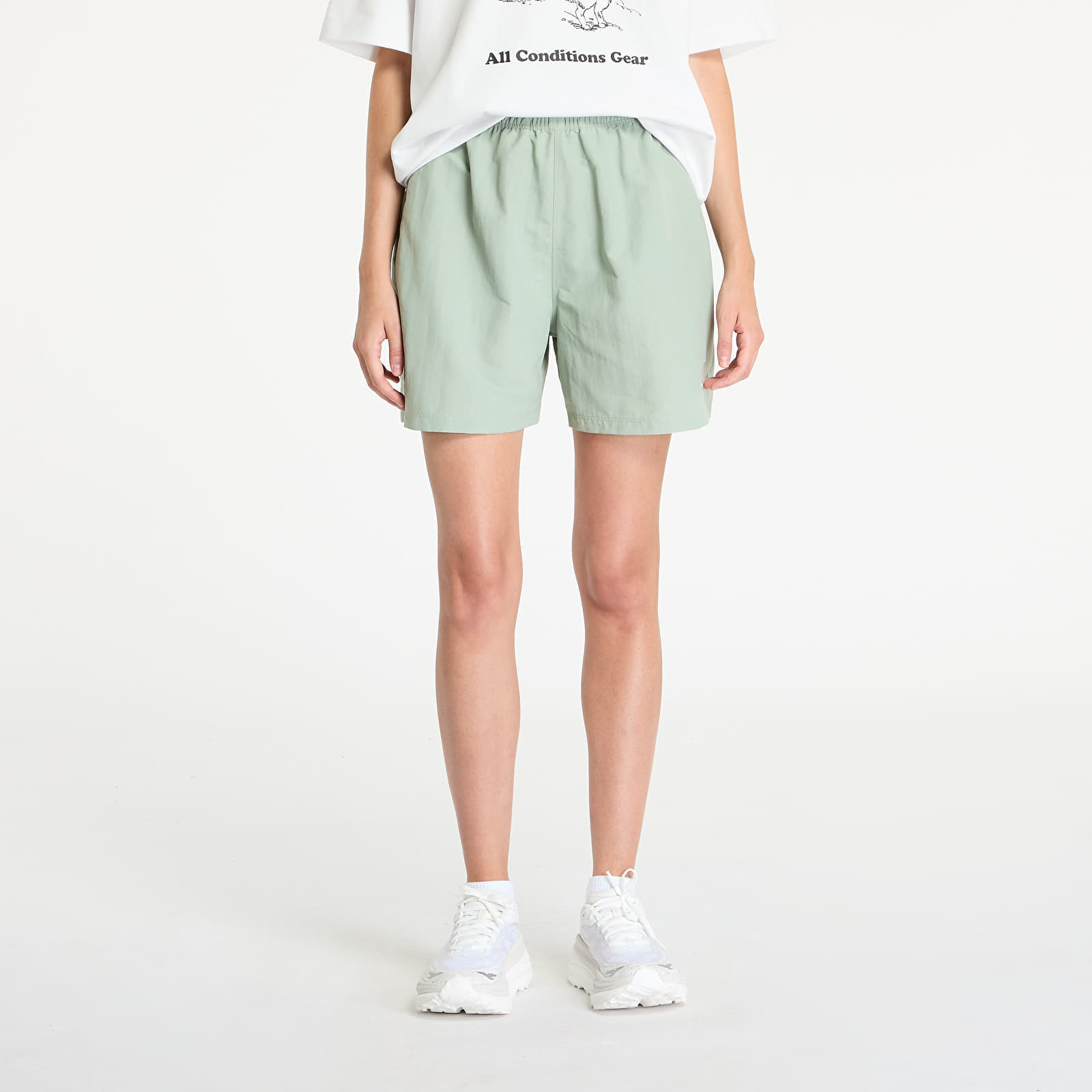 Nike ACG Women's 5" Shorts Jade Horizon/ Summit White M