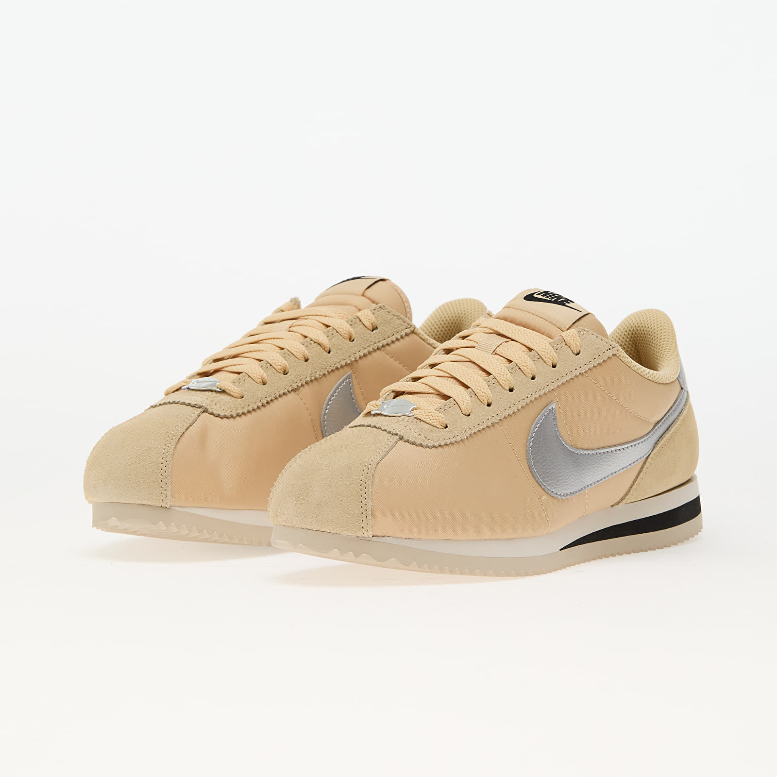 Dámské tenisky a boty Nike W Cortez Txt Sesame/ Metallic Silver-Lt Orewood Brn