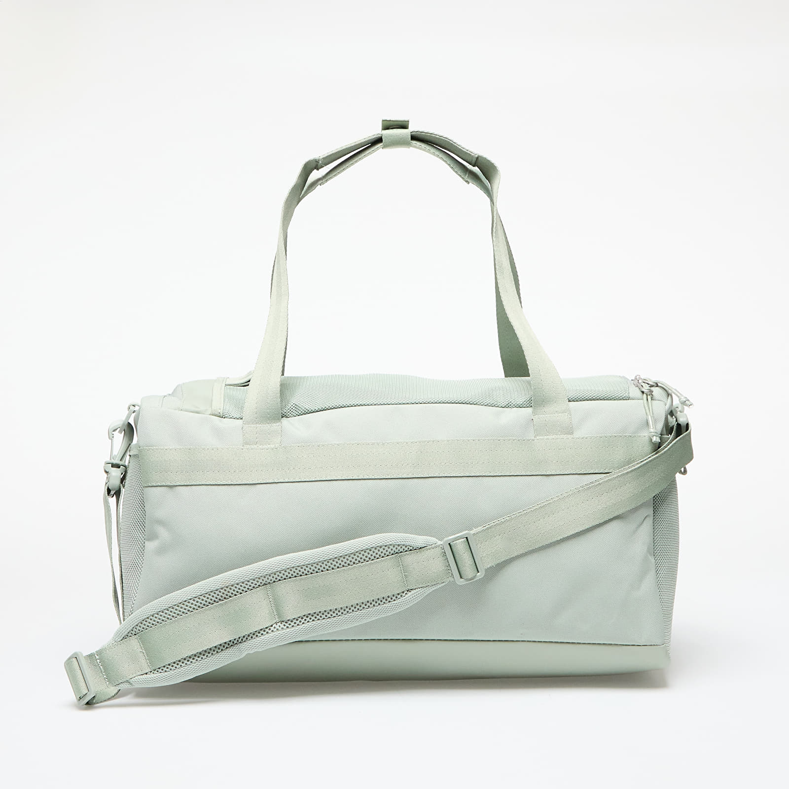 Nike radiate sports bag top