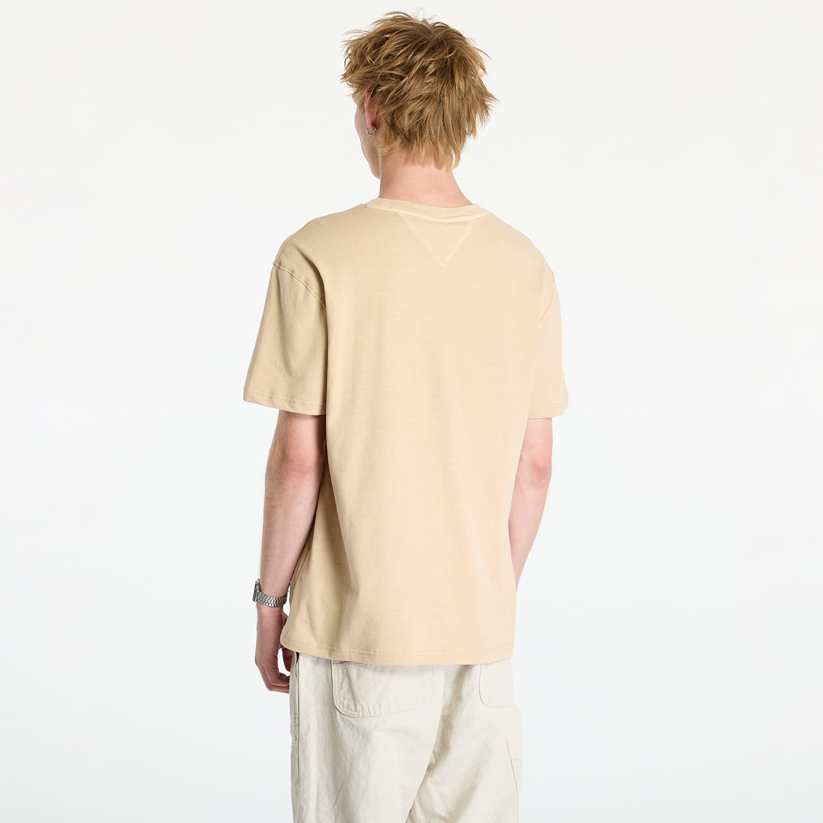 Men's T-shirts Tommy Jeans Regular Classic Tee Beige