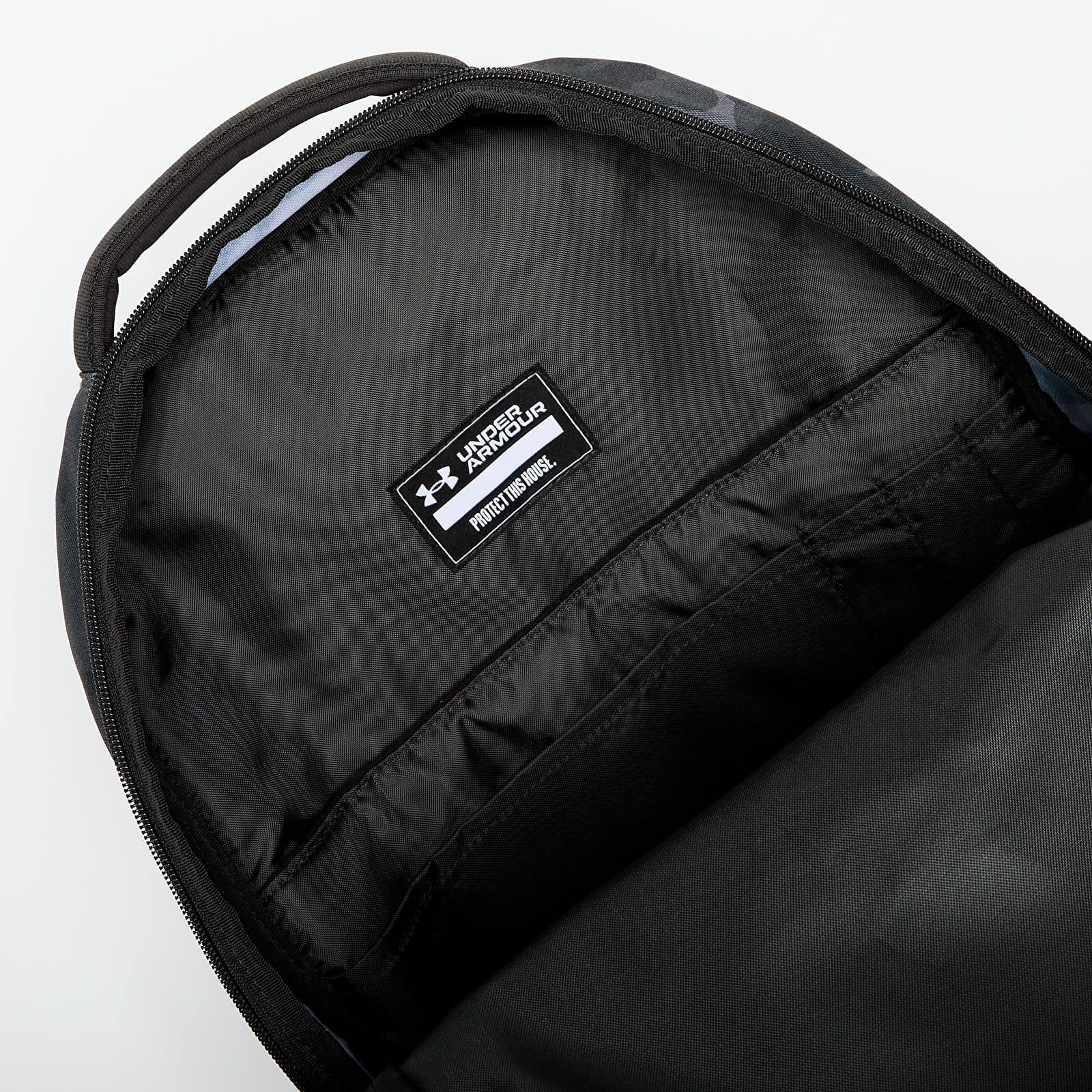 Backpacks Under Armour Hustle 6.0 Backpack Black/ Black/ Metallic Gold