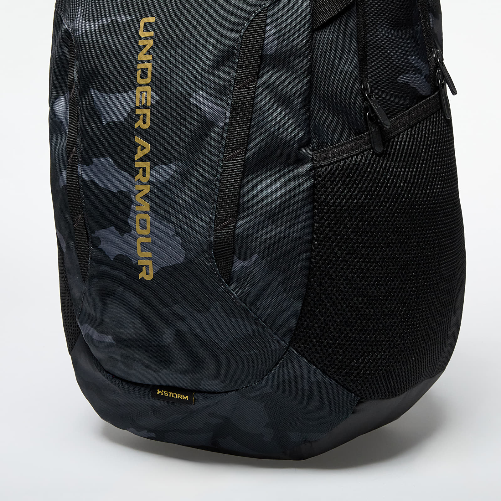 Backpacks Under Armour Hustle 6.0 Backpack Black/ Black/ Metallic Gold