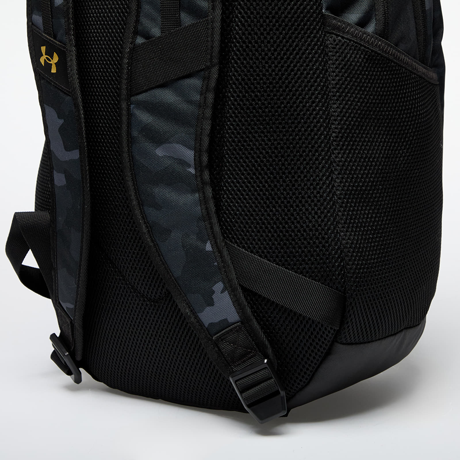 Backpacks Under Armour Hustle 6.0 Backpack Black/ Black/ Metallic Gold