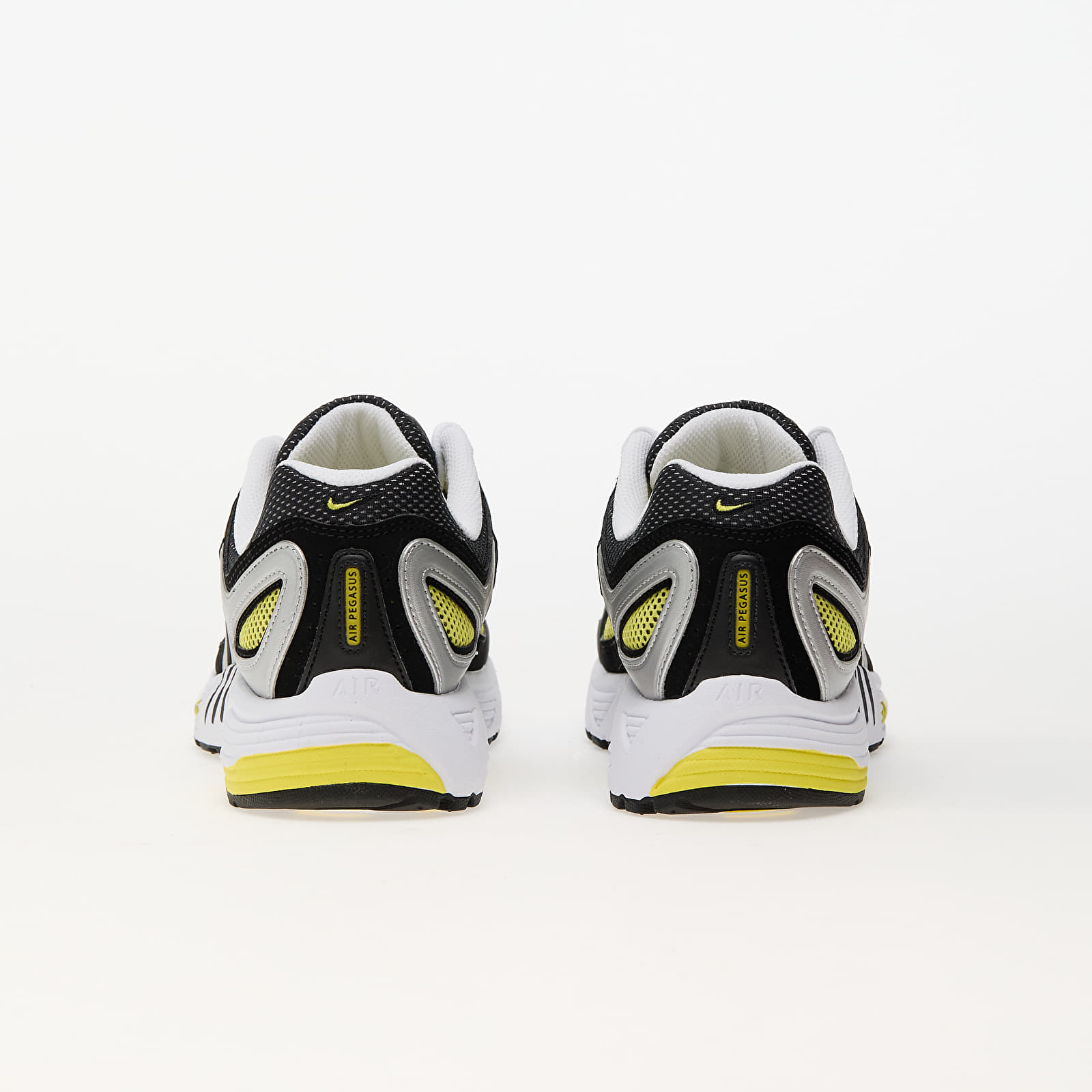 Schoenen Nike W Air Pegasus 2005 White/ Opti Yellow-Metallic Silver-Black