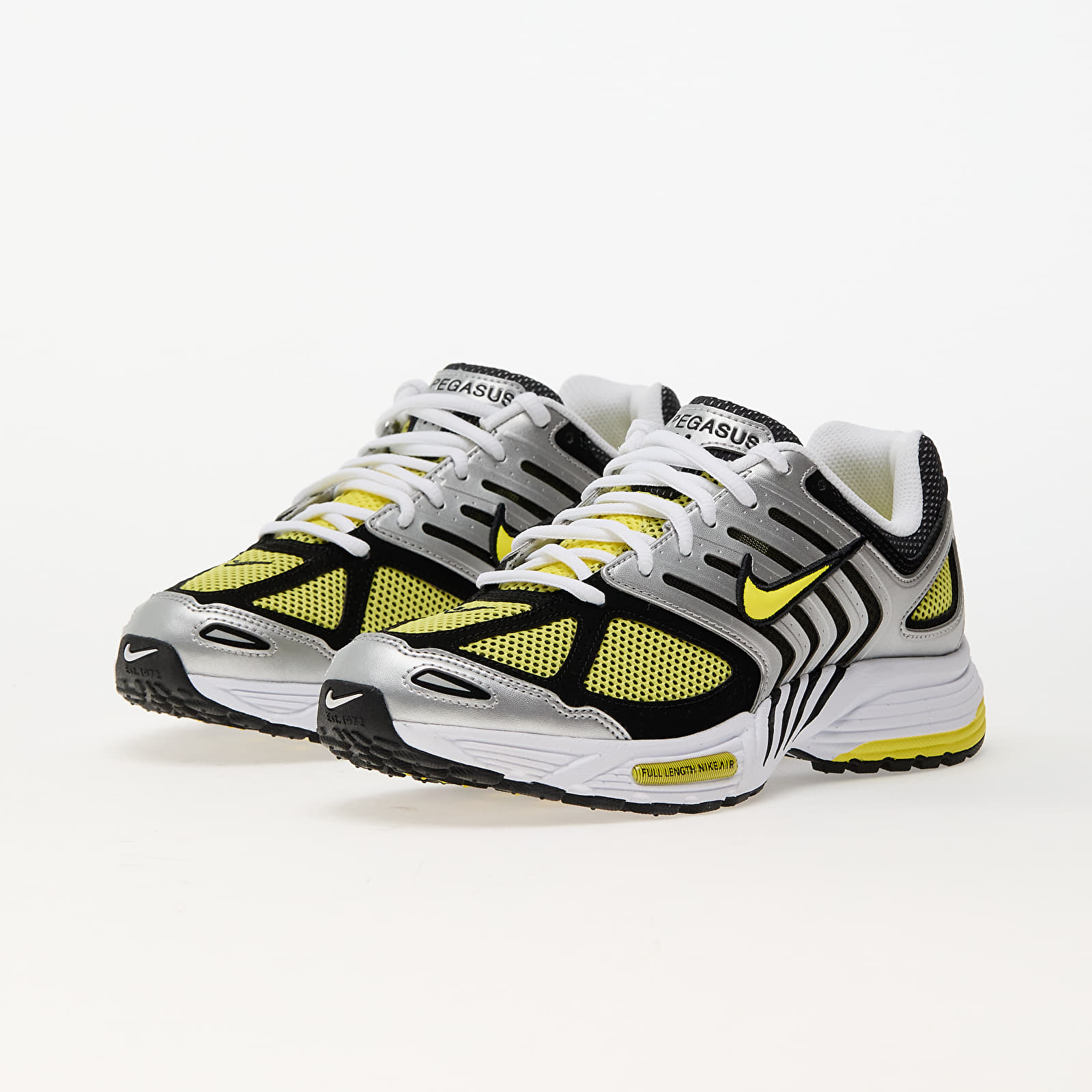 Schoenen Nike W Air Pegasus 2005 White/ Opti Yellow-Metallic Silver-Black