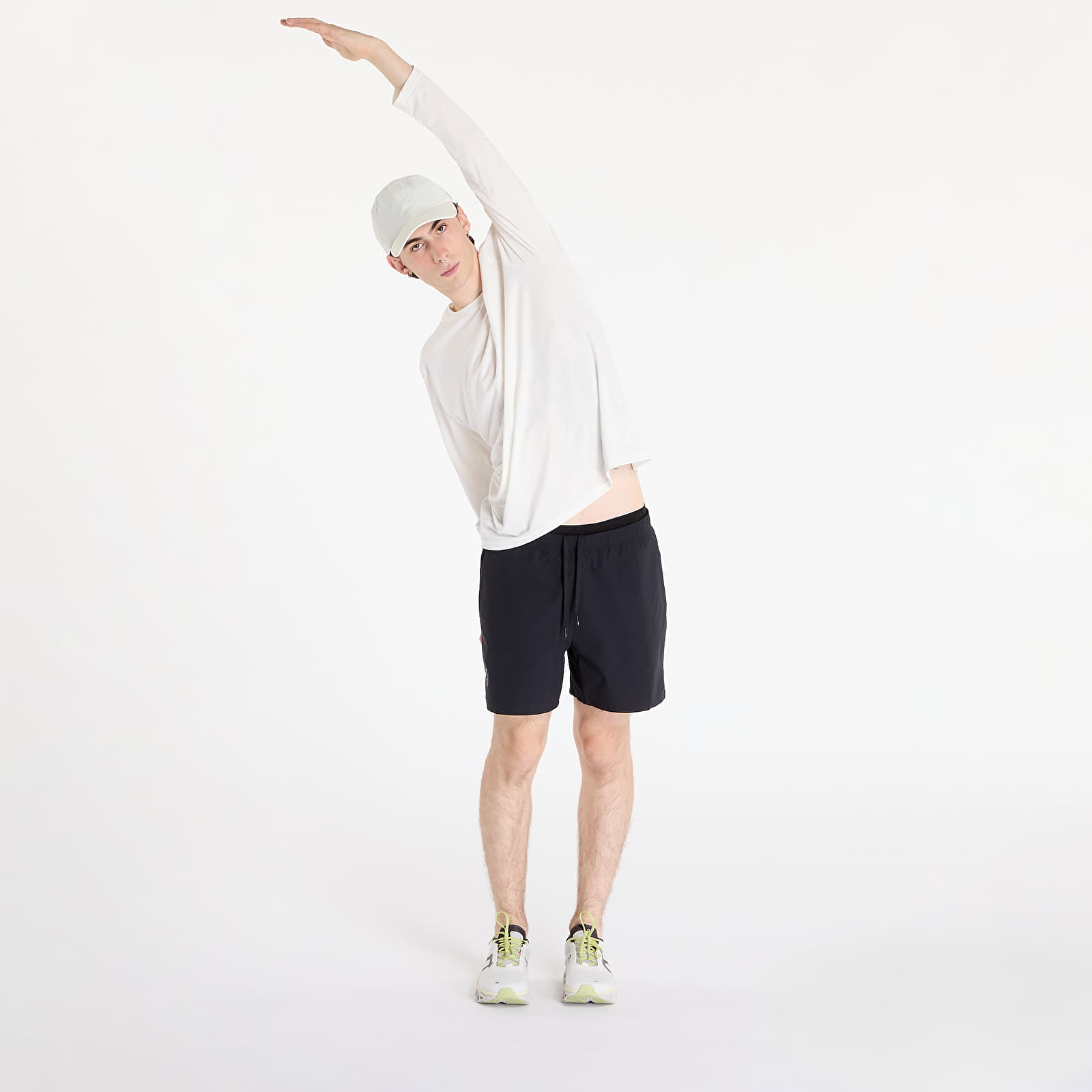 Korte broeken On Essential Shorts Black