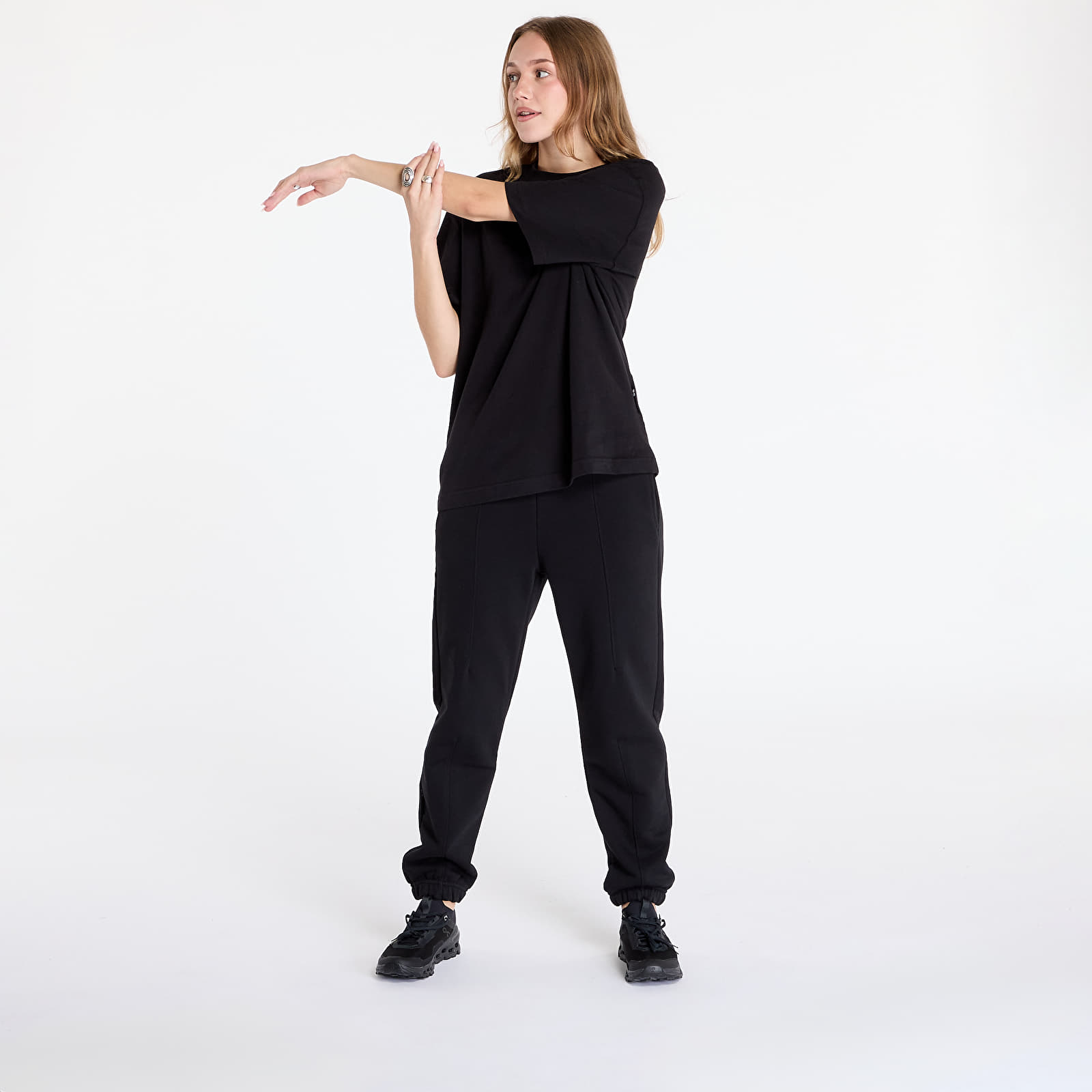 Women's T-shirts On Club-Tee Black