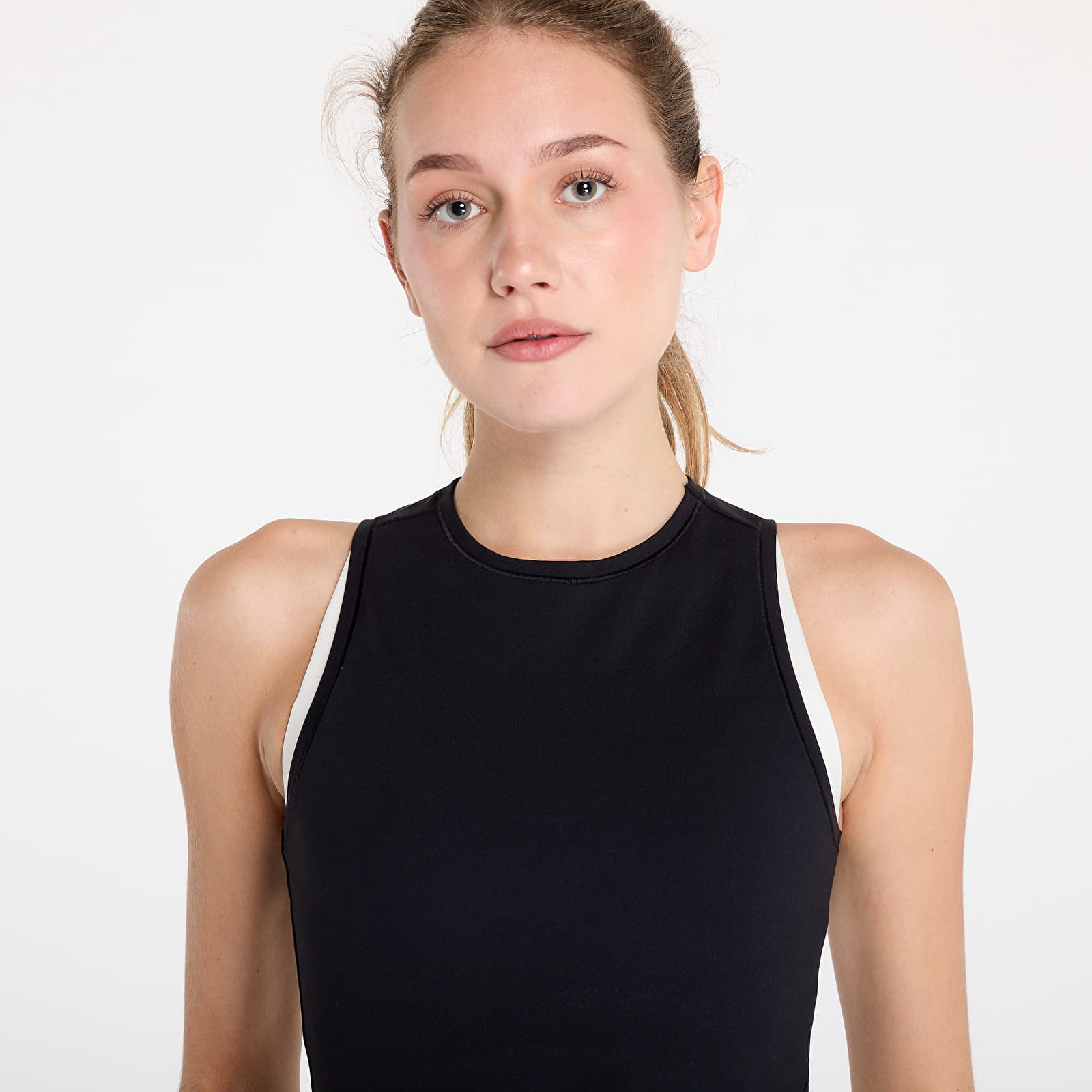 Women's tank tops On Movement Tank Black