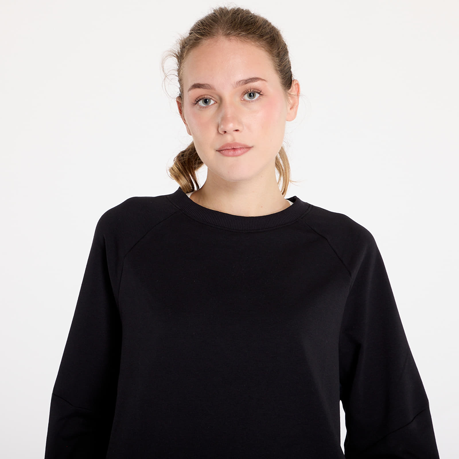 Bluzy damskie On Movement Crew Black