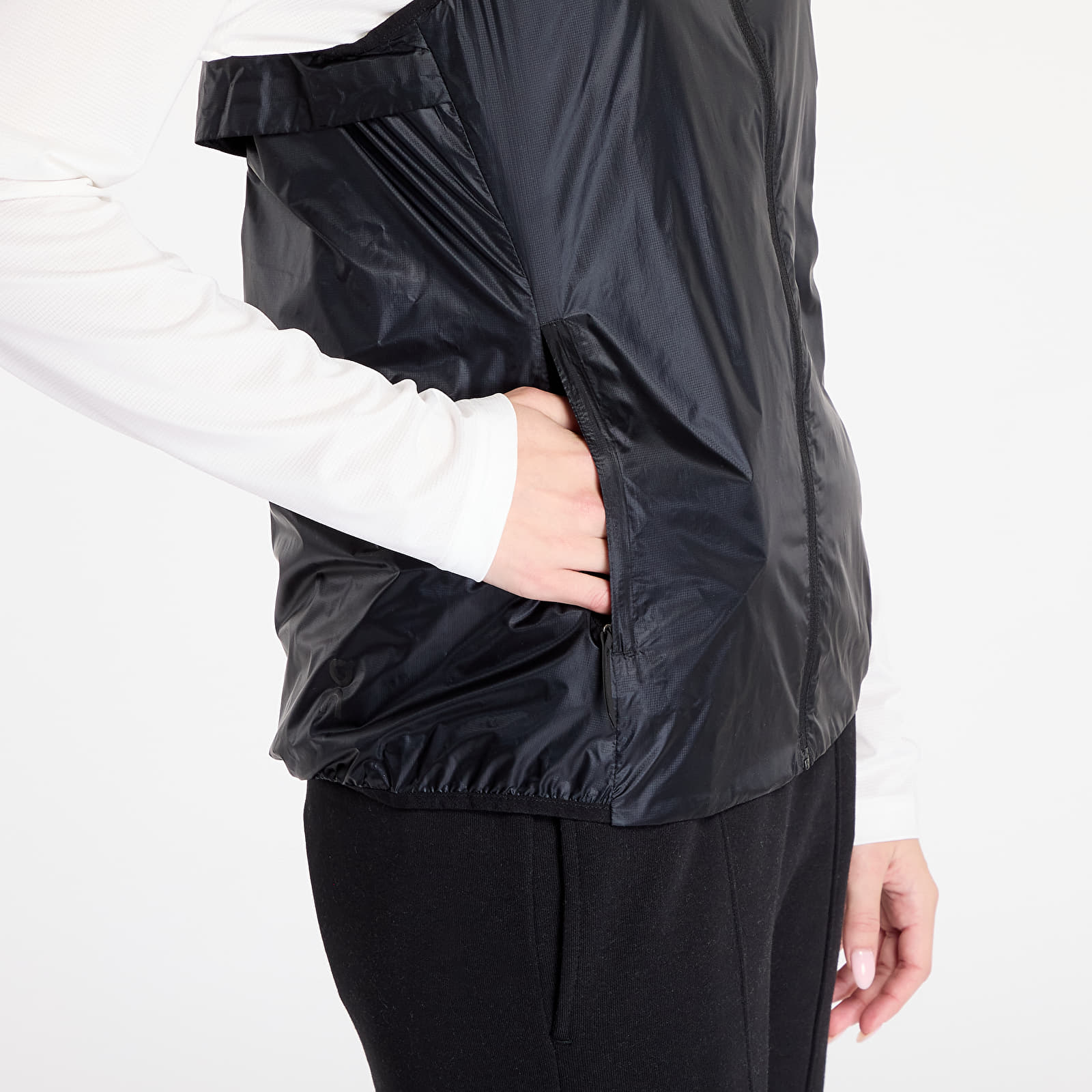 Dámské vesty On Weather Vest Black