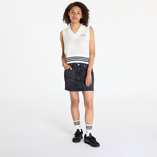 Black and white skirt jeans deals