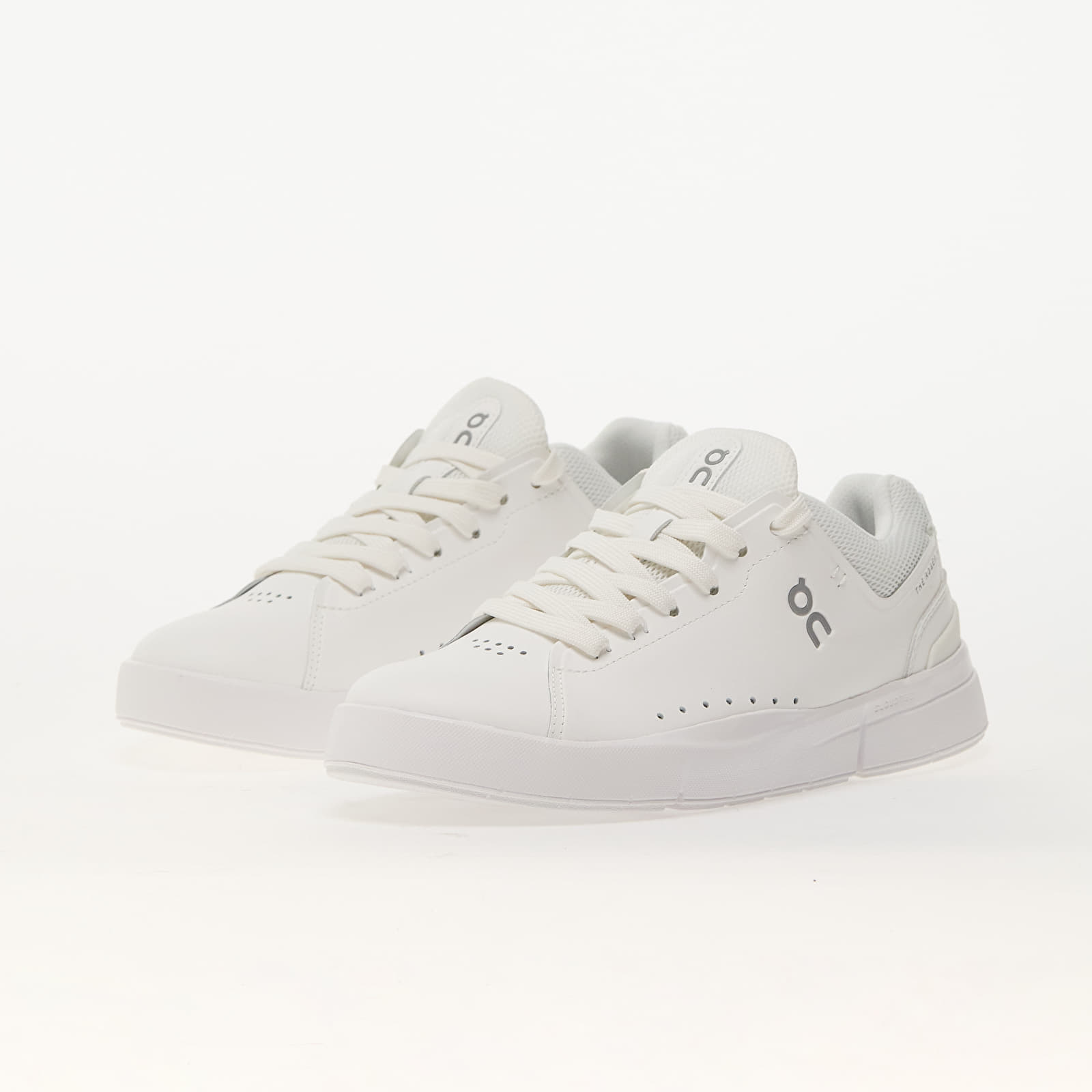 Sieviešu kedas un apavi On W The Roger Advantage All White
