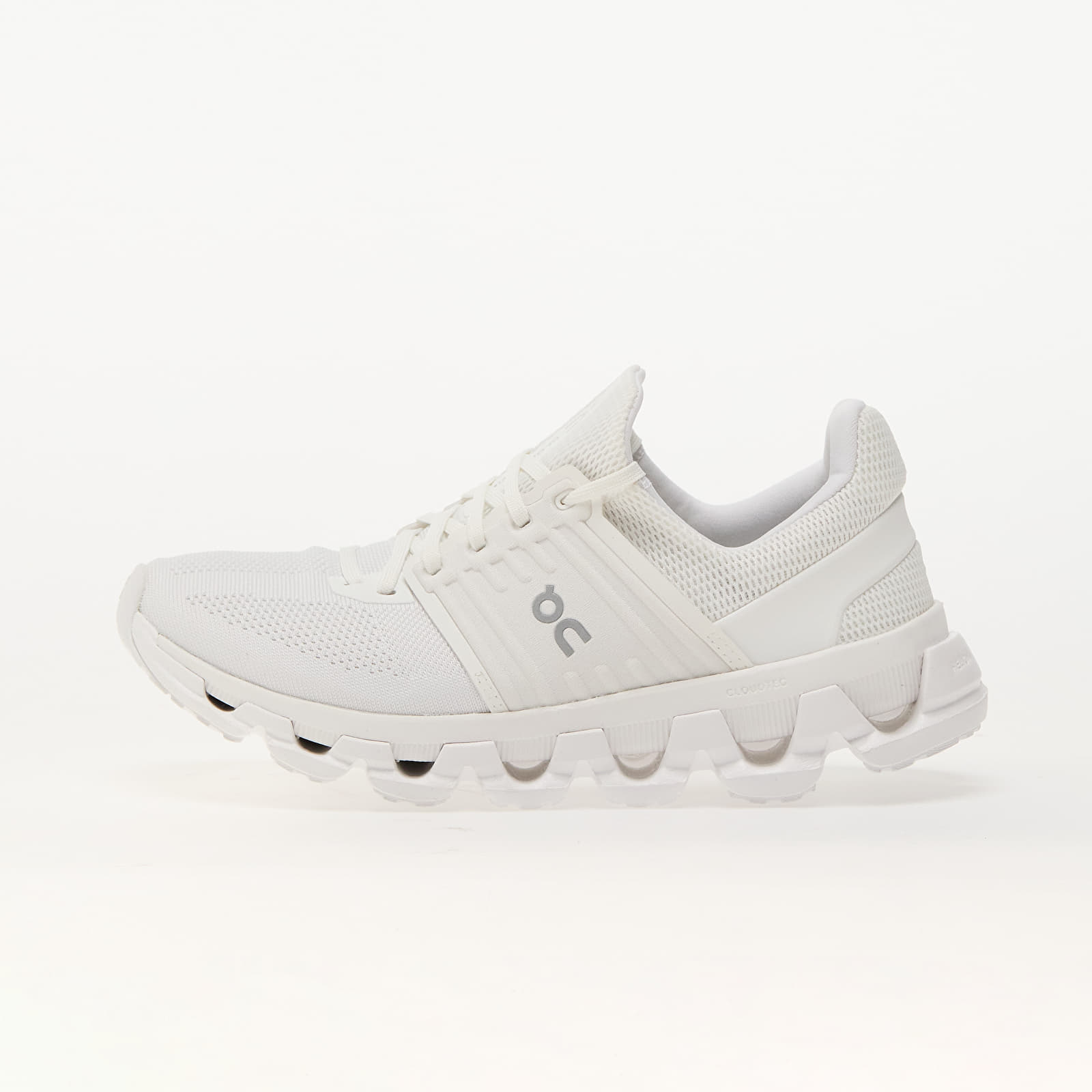 Baskets et chaussures pour femmes On W Cloudswift 3 AD All White