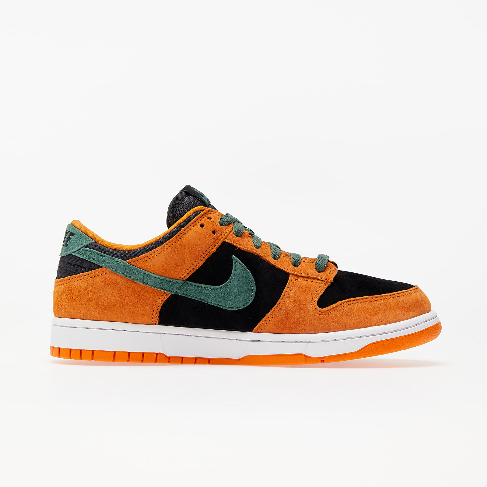 Men's sneakers and shoes Nike Dunk Low SP Black/ Nori-Ceramic