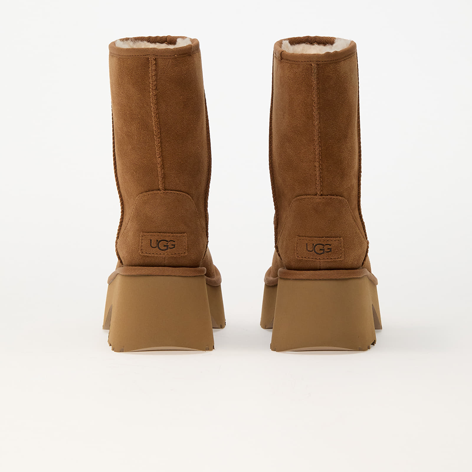 Shoes UGG W Classic Short New Heights Chestnut