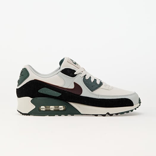Famous shoes from helfenden movies
