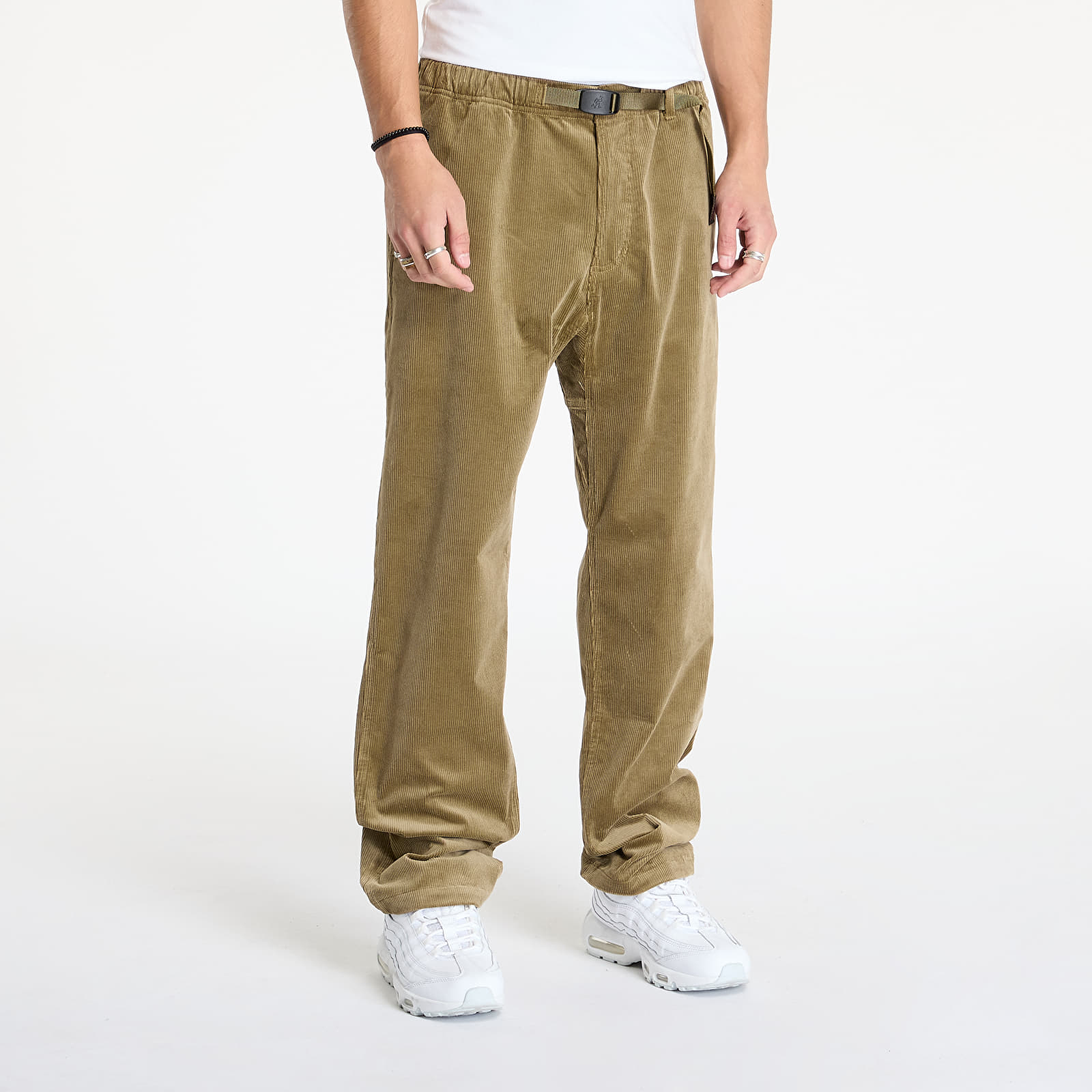 Heren broeken Gramicci Corduroy Gramicci Pant Laurel