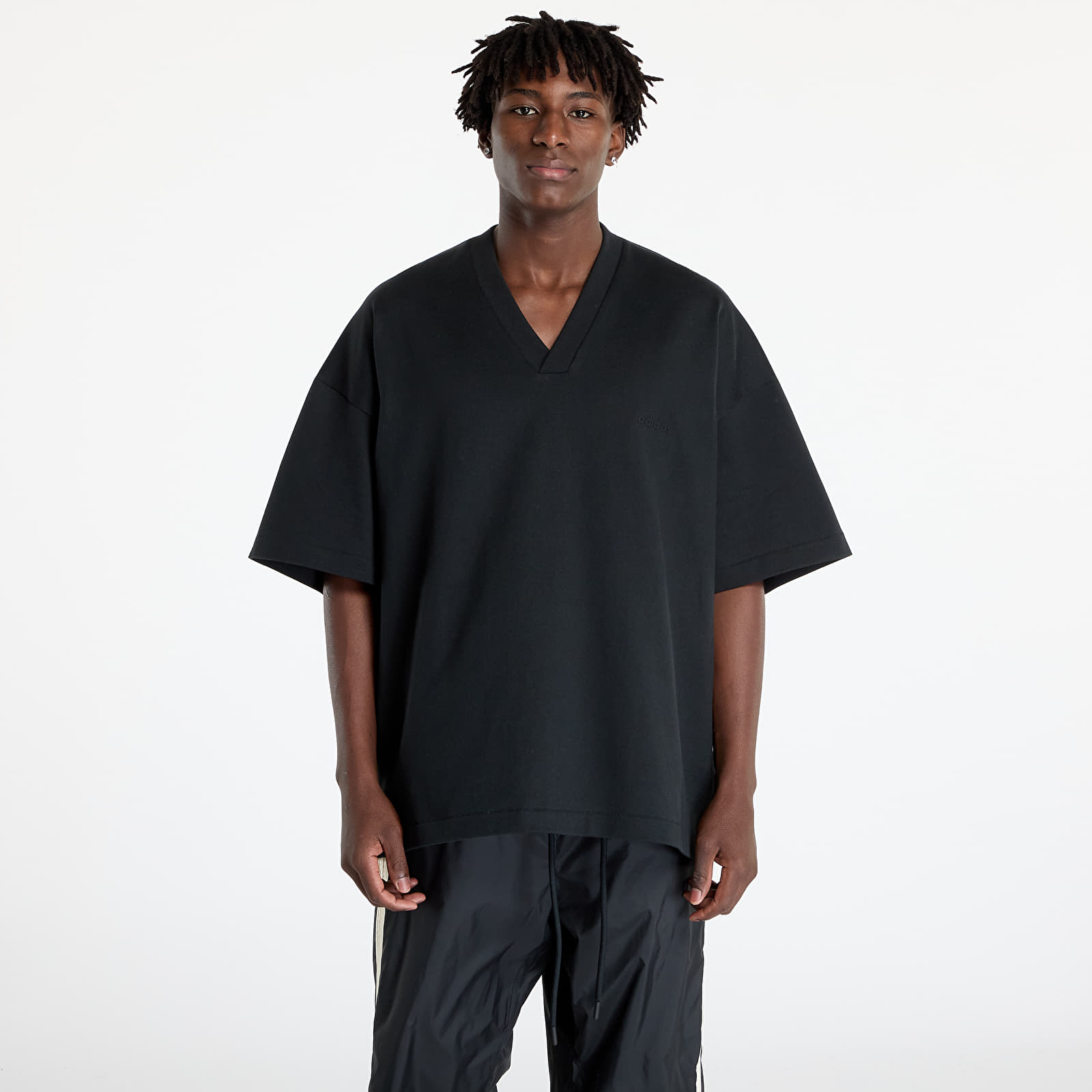 Pánske tričká adidas x Fear Of God Athletics V-Neck Tee Black/ Black