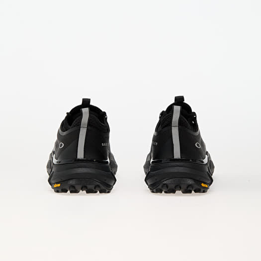 Men's sneakers and shoes Oakley Light Shield Triple Black
