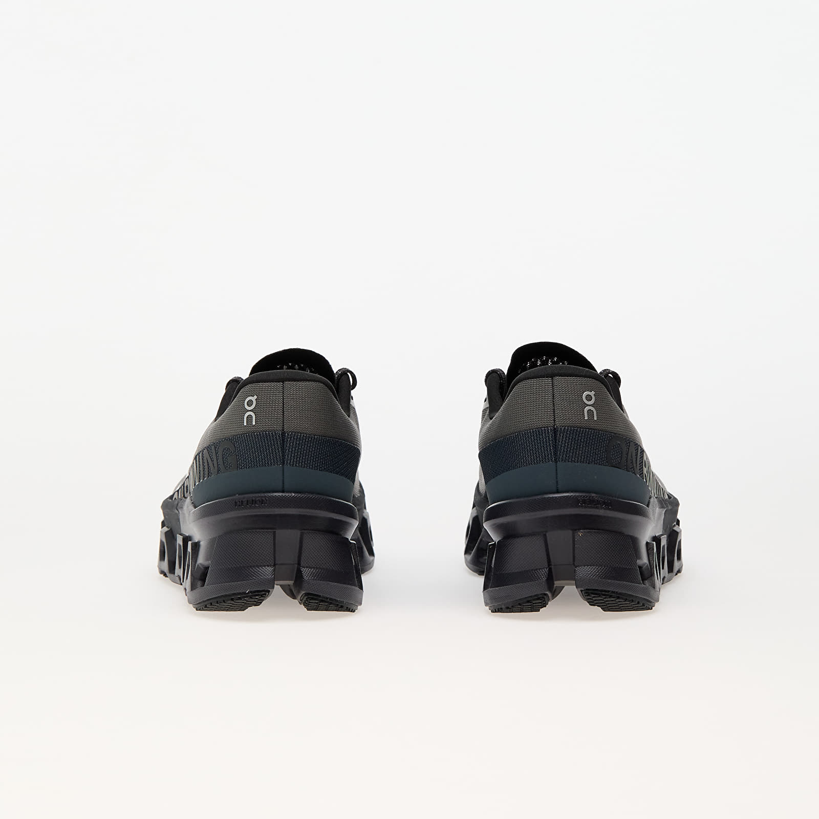 Chaussures et baskets femme On W Cloudmonster 2 Asphalt/ Iron