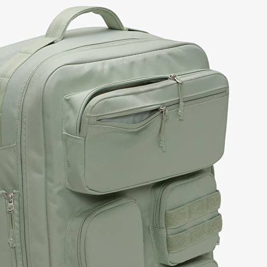 Nike utility green sale
