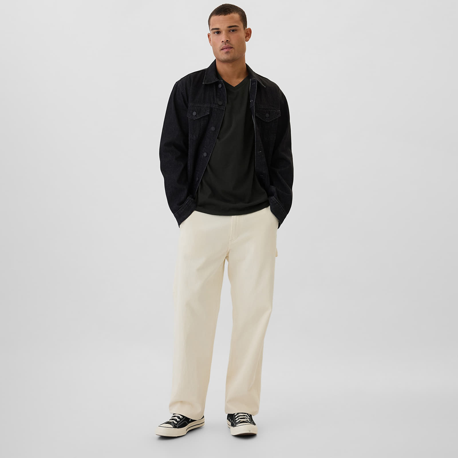 Camisetas hombre GAP Micro Logo Vneck Tee True Black
