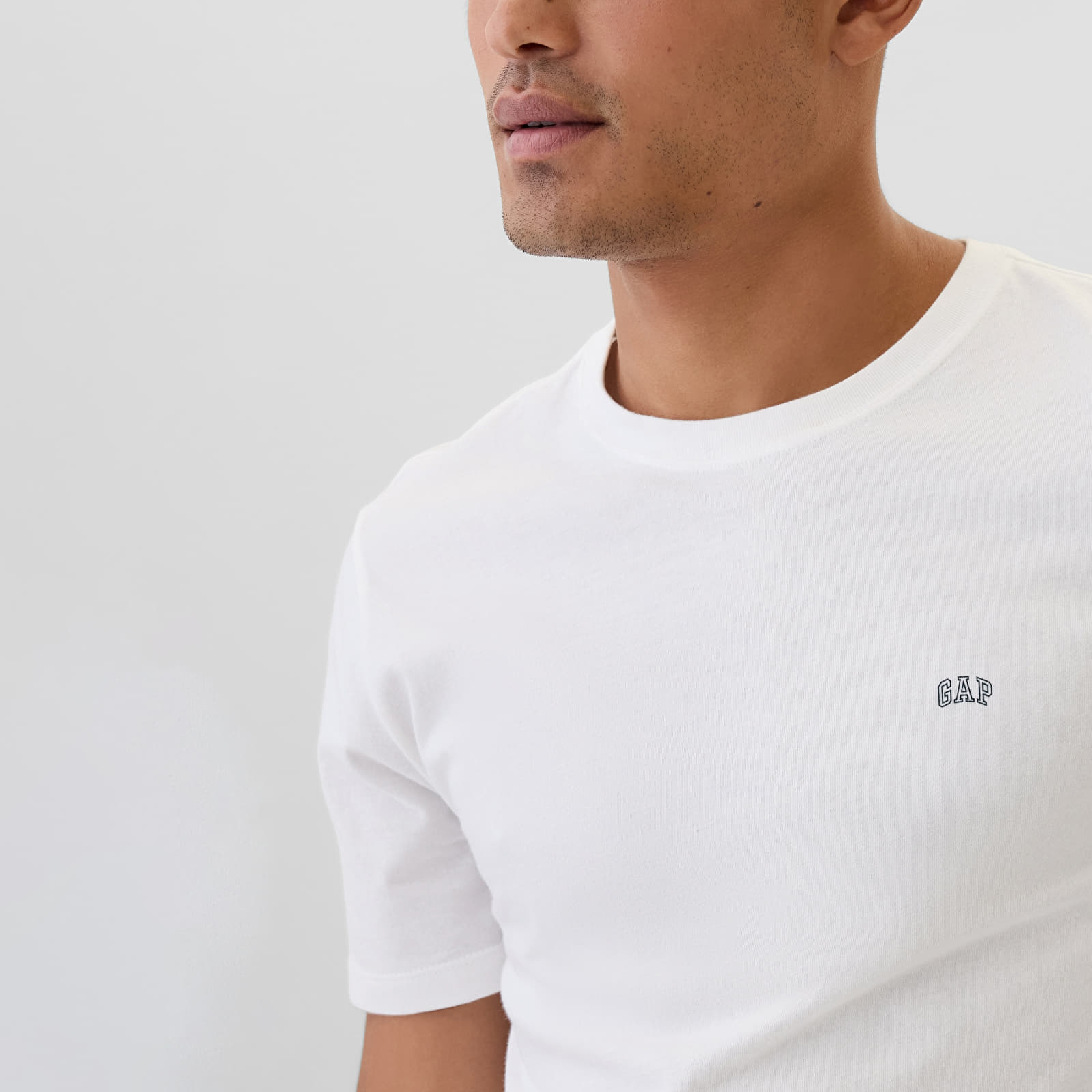 Camisetas hombre GAP Micro Logo Crew White Global