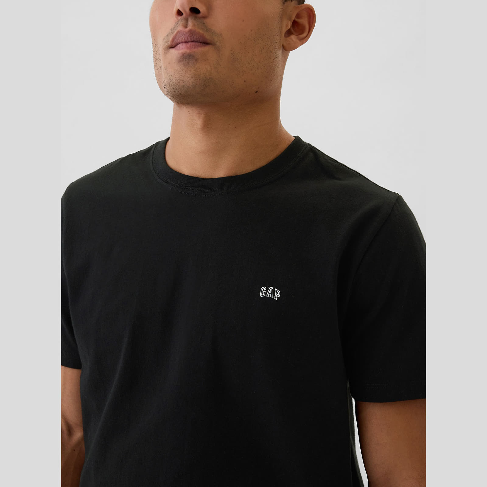Herren-T-Shirts GAP Micro Logo Crew True Black