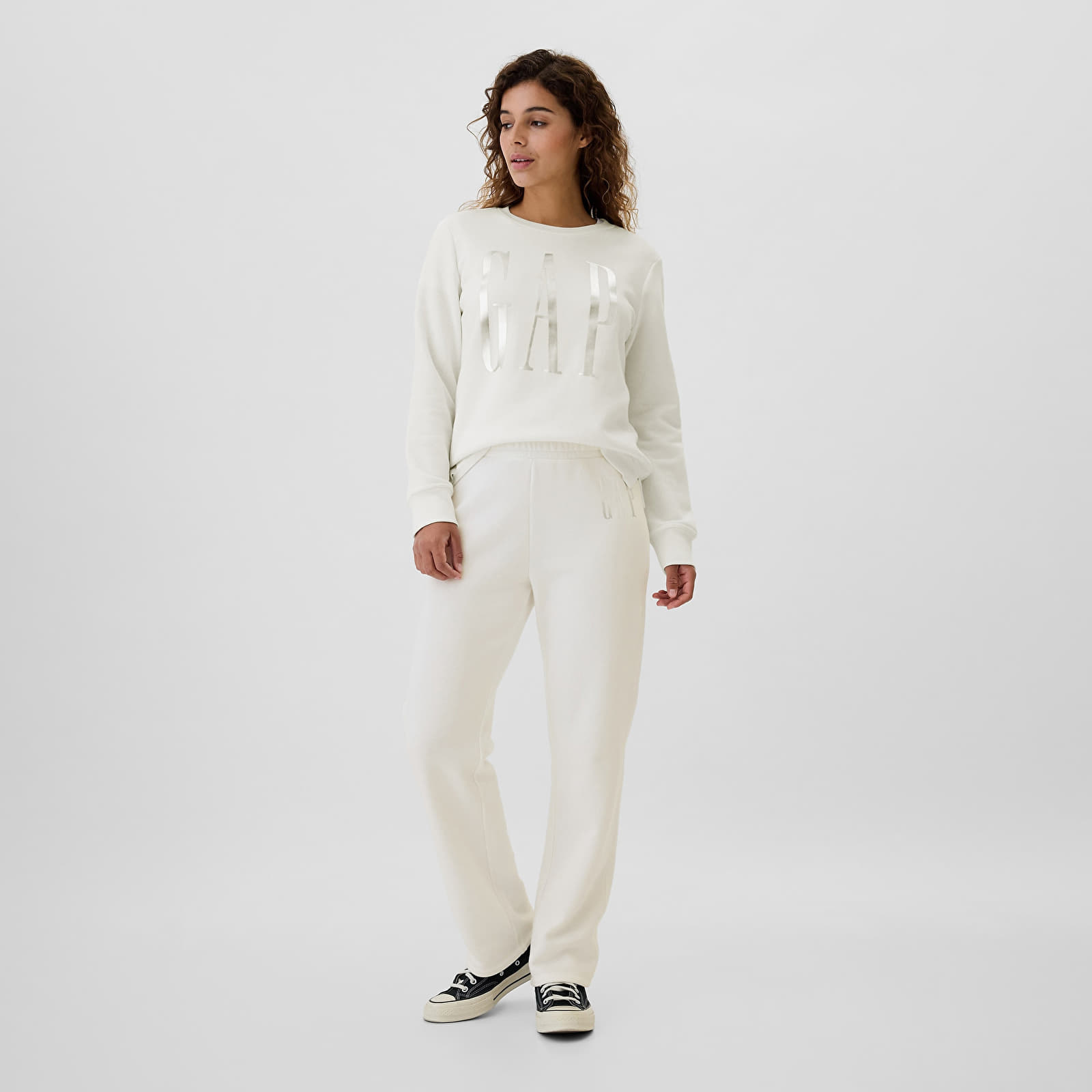 Dámské mikiny GAP Logo Sweatshirt New Off White
