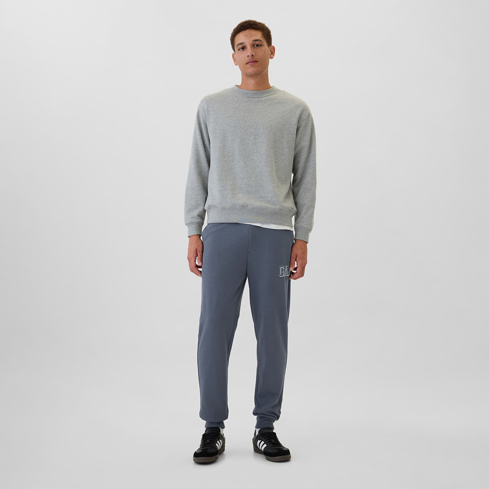 Pantaloni de trening pentru bărbați GAP Gap Athletic Jogger Deep Sailor Blue